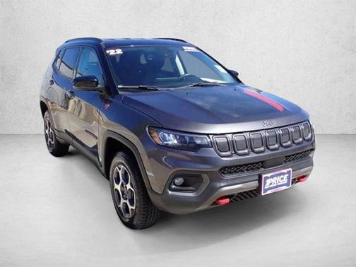 Granite Crystal Metallic Clearcoat 2022 Jeep Compass Trailhawk