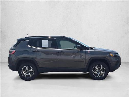Granite Crystal Metallic Clearcoat 2022 Jeep Compass Trailhawk