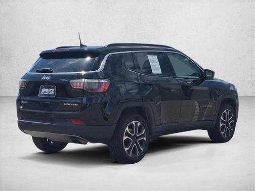 Diamond Black Crystal Pearlcoat 2022 Jeep Compass Limited