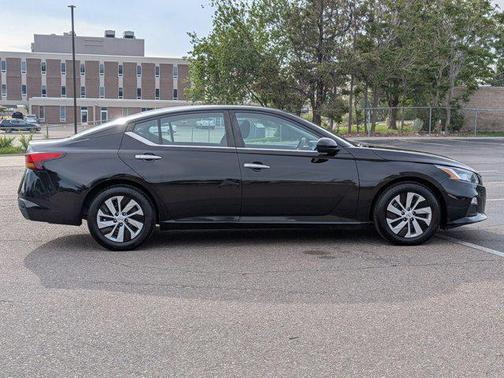 Super Black 2021 Nissan Altima S FWD
