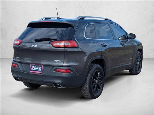 Granite Crystal Metallic Clearcoat 2017 Jeep Cherokee Latitude