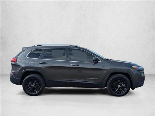 Granite Crystal Metallic Clearcoat 2017 Jeep Cherokee Latitude