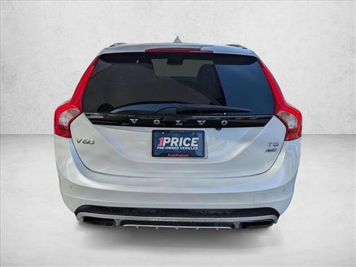 2017 Volvo V60 Cross Country T5 Platinum