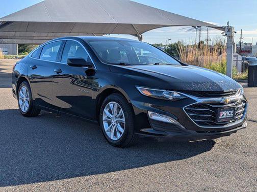 Mosaic Black Metallic 2023 Chevrolet Malibu FWD 1LT
