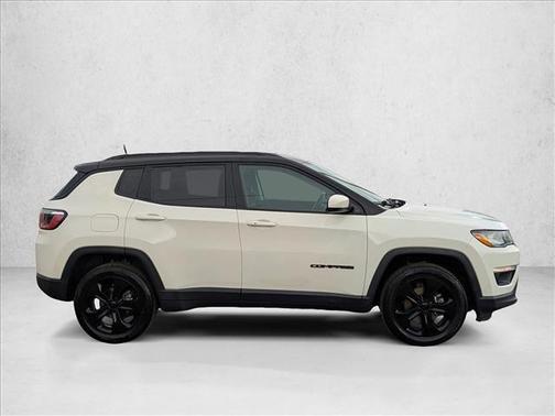 White Clearcoat 2018 Jeep Compass Latitude