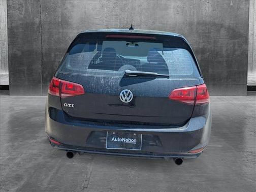 2017 Volkswagen Golf GTI 2.0T S 4-Door
