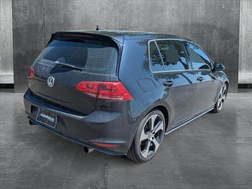 2017 Volkswagen Golf GTI 2.0T S 4-Door