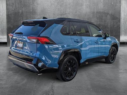 2023 Toyota RAV4 Hybrid SE