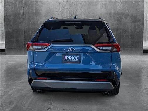 2023 Toyota RAV4 Hybrid SE