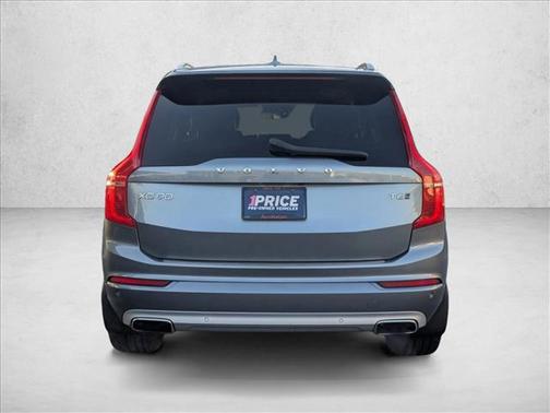 2020 Volvo XC90 T6 Momentum