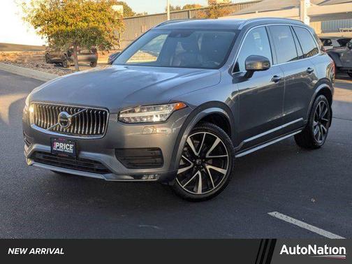 2020 Volvo XC90 T6 Momentum
