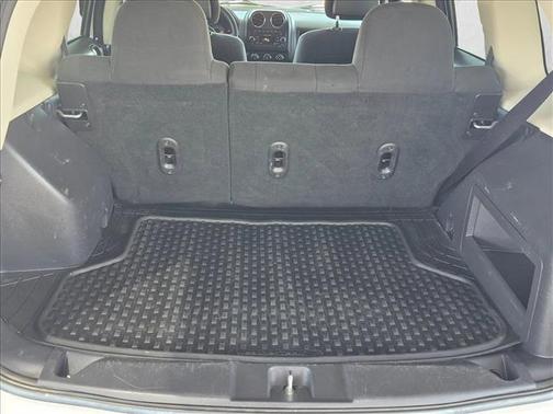 Bright White Clearcoat 2016 Jeep Patriot Sport