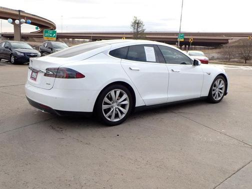 2016 Tesla Model S 85D