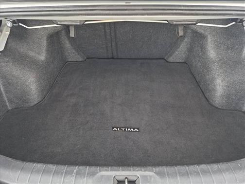 Pearl White Tricoat 2024 Nissan Altima 2.5 SV