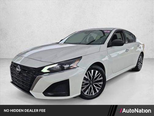 Pearl White Tricoat 2024 Nissan Altima 2.5 SV
