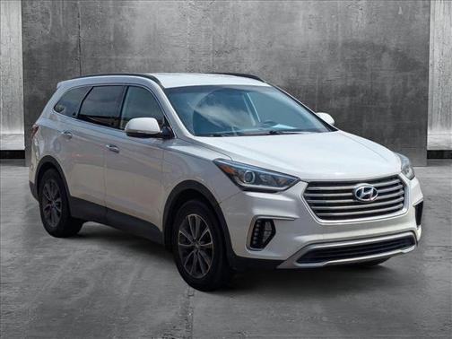 2017 Hyundai SANTA FE SE
