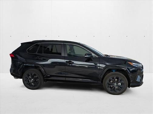 2023 Toyota RAV4 Hybrid SE
