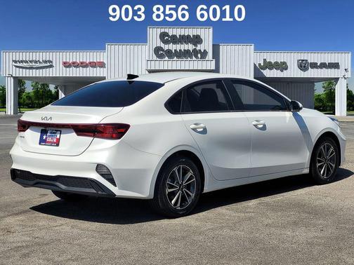 Snow White Pearl 2024 Kia Forte LXS