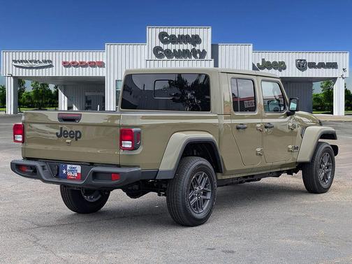 2025 Jeep Gladiator Sport S