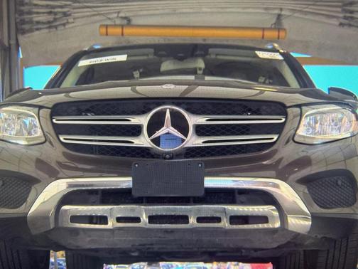 2018 Mercedes-Benz GLC 300 Base