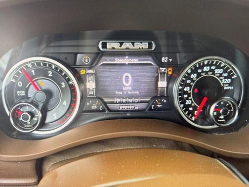 2019 RAM 2500 Laramie Crew Cab 4x4 6'4' Box