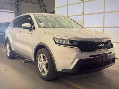2022 Kia Sorento LX
