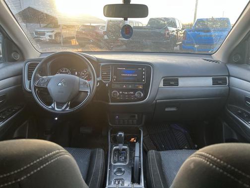 2018 Mitsubishi Outlander SE