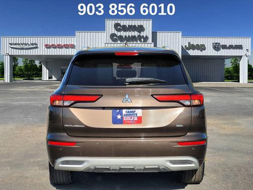 Deep Bronze Metallic 2022 Mitsubishi Outlander SEL 2.5 2WD