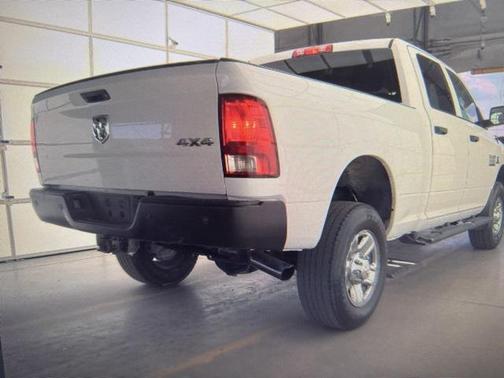 2017 RAM 2500 Tradesman Crew Cab 4x4 6'4' Box
