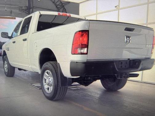 2017 RAM 2500 Tradesman Crew Cab 4x4 6'4' Box
