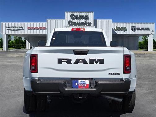 2025 RAM 3500 Tradesman Crew Cab 4x4 8' Box