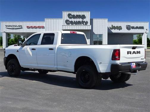 2025 RAM 3500 Tradesman Crew Cab 4x4 8' Box