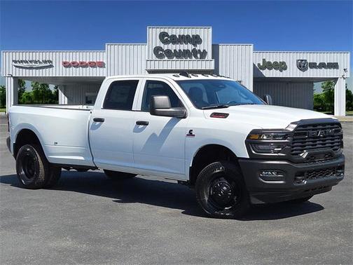 2025 RAM 3500 Tradesman Crew Cab 4x4 8' Box