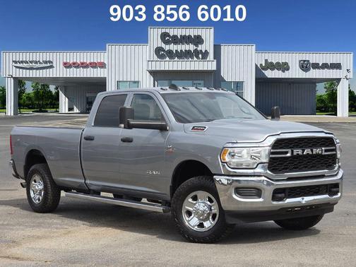 2022 RAM 3500 Tradesman Crew Cab 4x4 8' Box