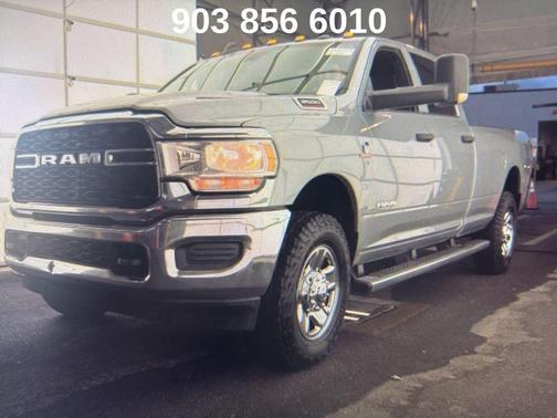 2022 RAM 3500 Tradesman Crew Cab 4x4 8' Box