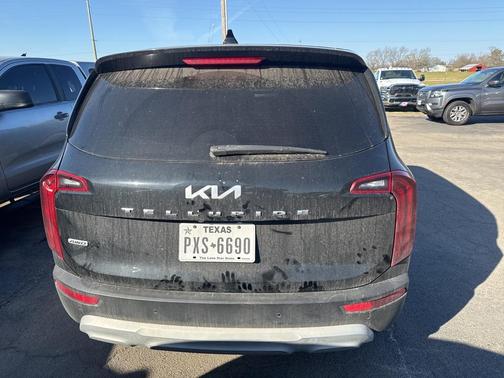 2022 Kia Telluride LX
