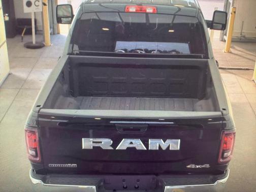 2025 RAM 2500 Big Horn Crew Cab 4x4 6'4' Box