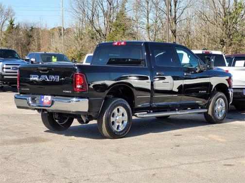 2025 RAM 2500 Big Horn Crew Cab 4x4 6'4' Box