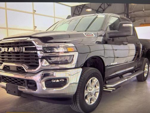 2025 RAM 2500 Big Horn Crew Cab 4x4 6'4' Box