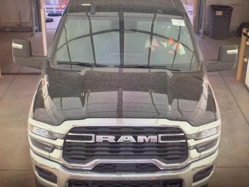 2025 RAM 2500 Big Horn Crew Cab 4x4 6'4' Box