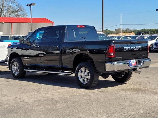 2025 RAM 2500 Big Horn Crew Cab 4x4 6'4' Box