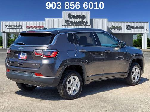 Granite Crystal Metallic Clearcoat 2022 Jeep Compass Sport