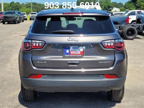 Granite Crystal Metallic Clearcoat 2022 Jeep Compass Sport