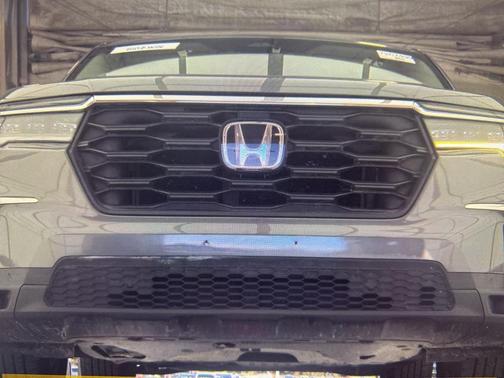 2023 Honda Pilot 2WD LX