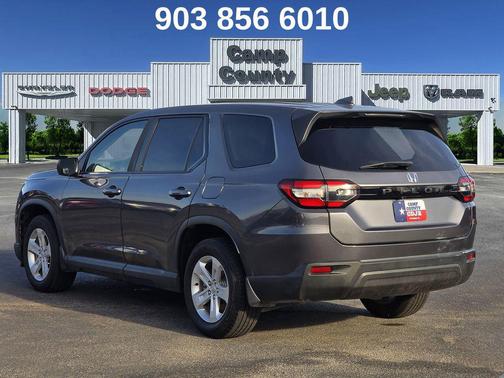 2023 Honda Pilot 2WD LX