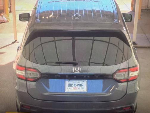 2023 Honda Pilot 2WD LX