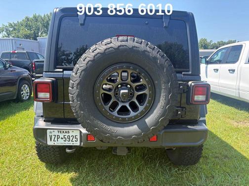 Black Clearcoat 2023 Jeep Wrangler Sport