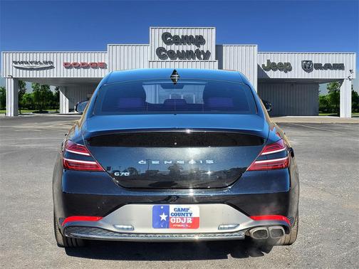 2022 Genesis G70 2.0T RWD