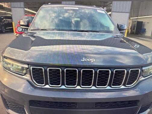 2023 Jeep Grand Cherokee L Laredo