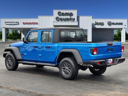 2026 Jeep Gladiator Sport
